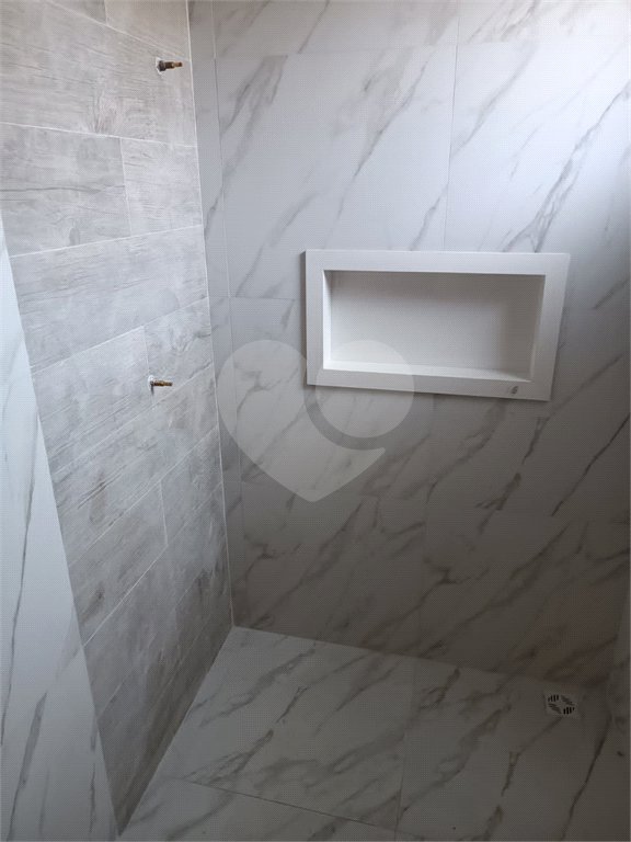 Sobrado à venda com 3 quartos, sendo 1 suíte,  em Residencial Jardins da Catalunha, Atibaia, SP