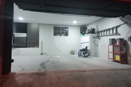 Sobrado à venda com 3 quartos, sendo 1 suíte,  em Villa Di Cesar, Mogi das Cruzes, SP