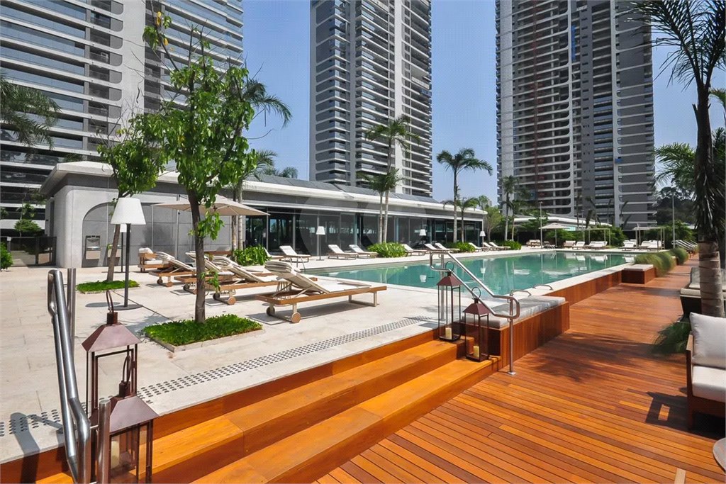 Apartamento à venda com 3 suítes,  em Jardim Fonte do Morumbi, São Paulo, SP