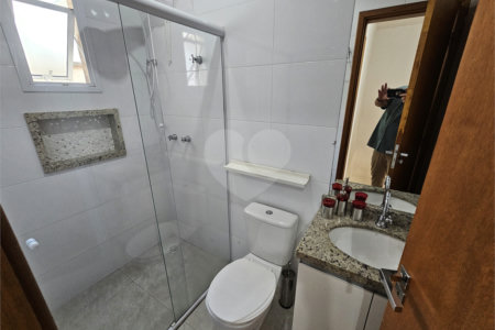 Sobrado à venda com 3 quartos, sendo 1 suíte,  em Vila Nivi, São Paulo, SP