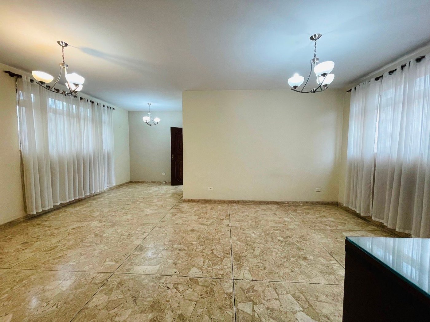 Sobrado para alugar por R$ 9.000,00/mês - Aparecida - Santos/SP
