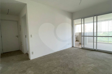 Apartamento à venda com 3 quartos, sendo 1 suíte, em Aclimação, São Paulo, SP