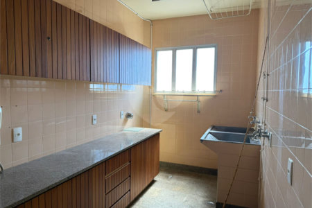 Apartamento à venda com 4 quartos, sendo 2 suítes, no Centro, Araraquara, SP