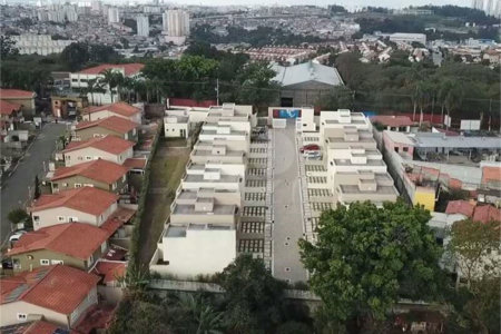Casa à venda com 3 quartos, sendo 1 suíte, no condomínio Villaggio Viana, Cotia - SP