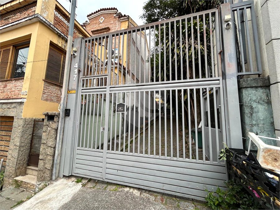 Casa de Vila para alugar com 4 suítes em Vila Romana, São Paulo, SP