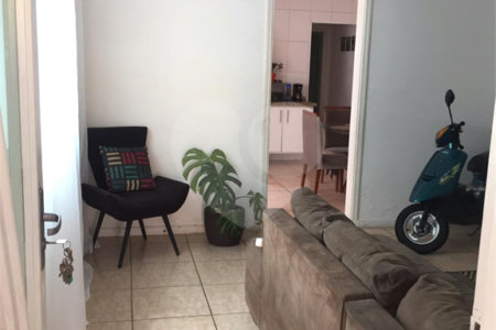 Casa à venda com 2 quartos, sendo 1 suíte,  em Vila Assis, Sorocaba, SP