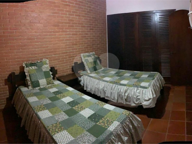 Casa à venda com 3 quartos, sendo 1 suíte, no condomínio Chacarás Bela Vista, Mairiporã - SP