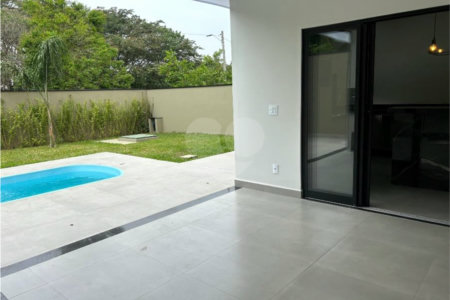 Casa à venda com 3 quartos, sendo 1 suíte, no condomínio Residencial Lagos D Icarai, Salto - SP