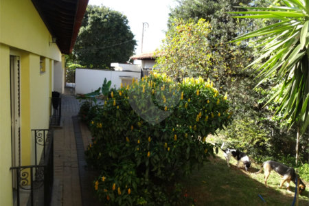 Casa à venda com 5 quartos, sendo 2 suítes,  em Vila Oliveira, Mogi das Cruzes, SP