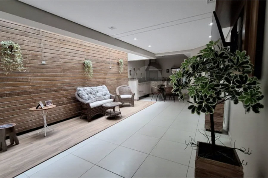 Casa à venda com 5 quartos, sendo 2 suítes,  no condomínio Floradas da Serra, São Paulo - SP