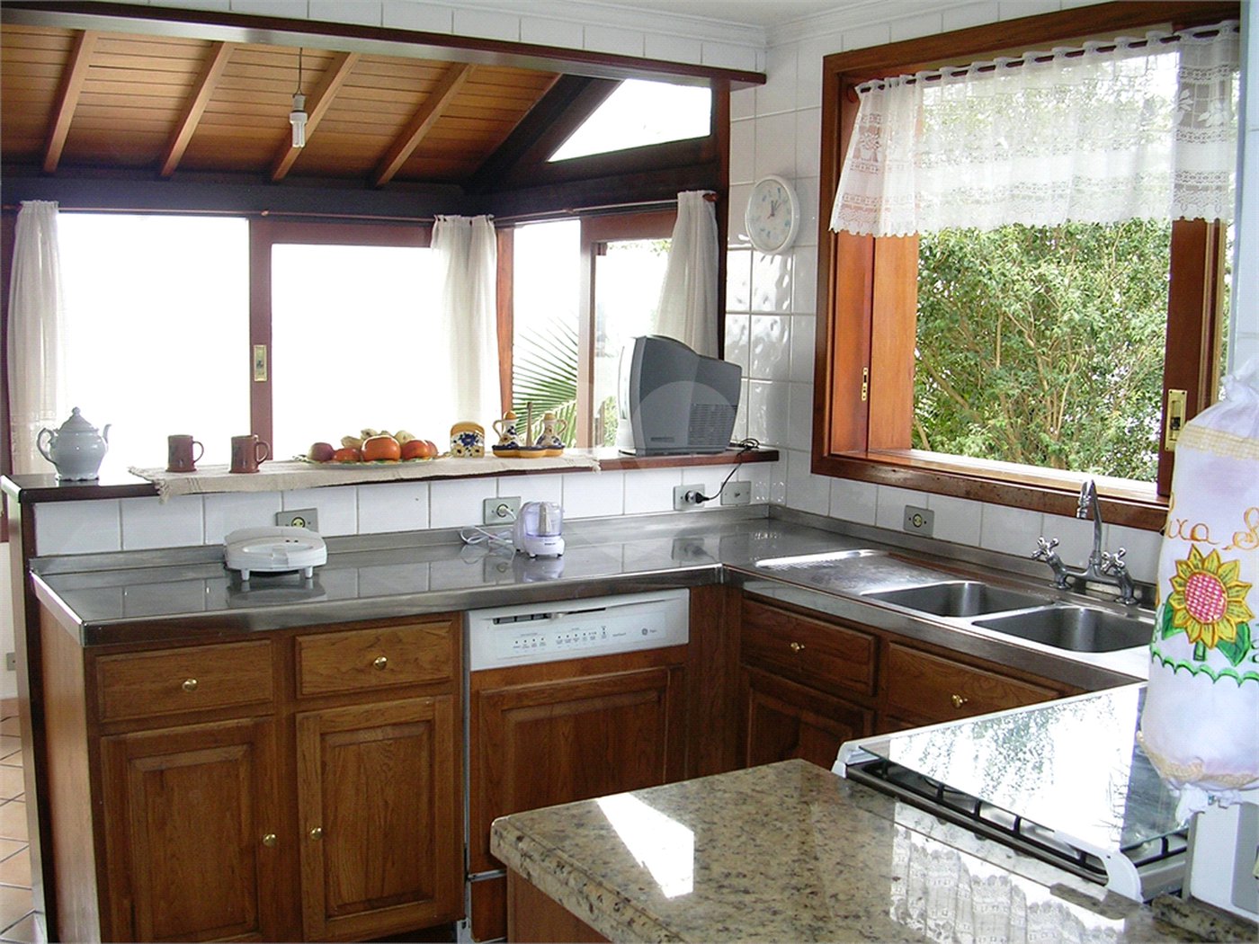 Casa de Vila à venda ou para alugar com 4 suítes em Guarapiranga, São Paulo, SP