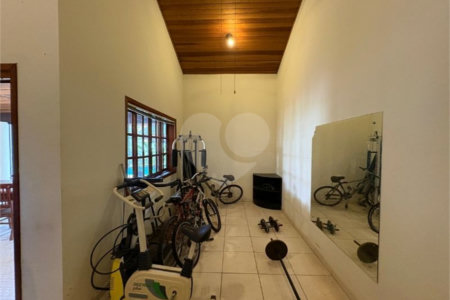 Casa à venda com 4 suítes no condomínio Granja Olga II, Sorocaba - SP