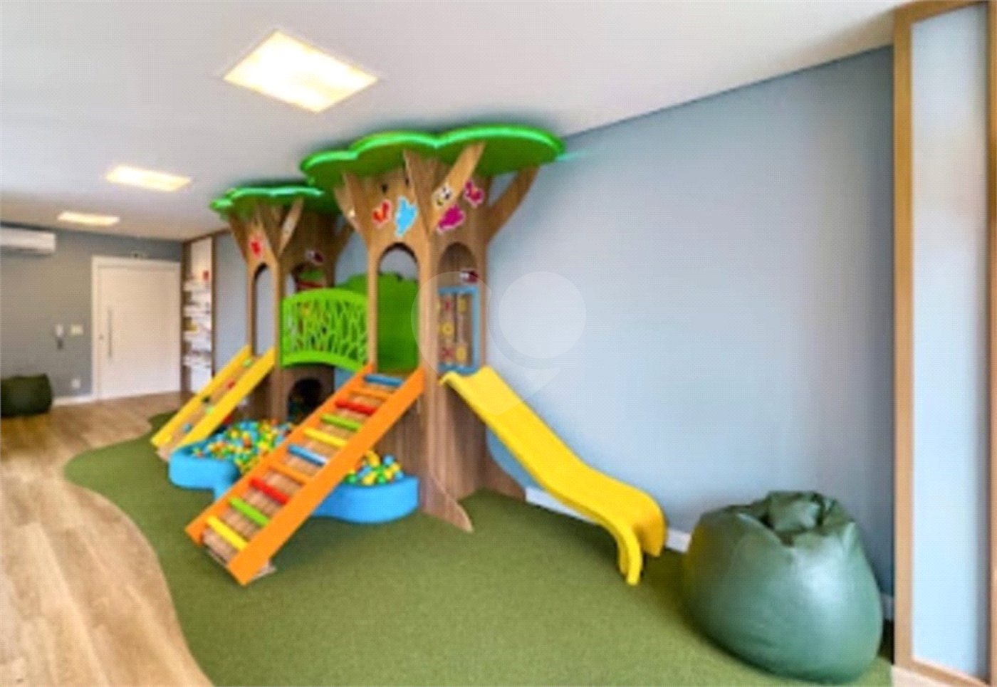 Apartamento à venda com 3 quartos, sendo 1 suíte, em Vila Olímpia, São Paulo, SP