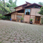 Casa à venda ou para alugar com 3 quartos, sendo 1 suíte,  no condomínio Parque Petrópolis 4 Secção, Mairiporã - SP