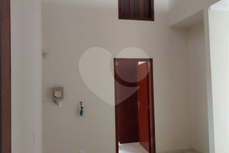 Sobrado à venda com 3 quartos, sendo 1 suíte,  em Jardim Regina, Indaiatuba, SP