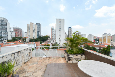 Sobrado à venda ou para alugar com 4 quartos em Vila Clementino, São Paulo, SP
