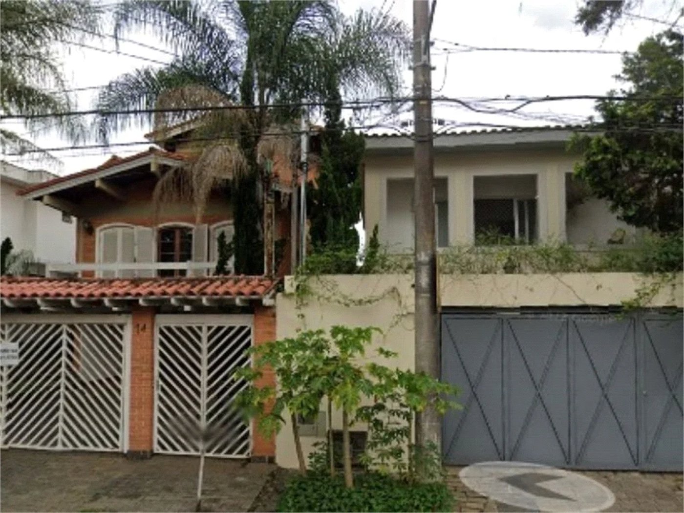 Terreno à venda com 20 quartos, sendo 10 suítes, em Vila Sônia, São Paulo, SP