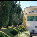 Casa à venda com 4 suítes no condomínio Monte Samkhya, Serra Negra - SP
