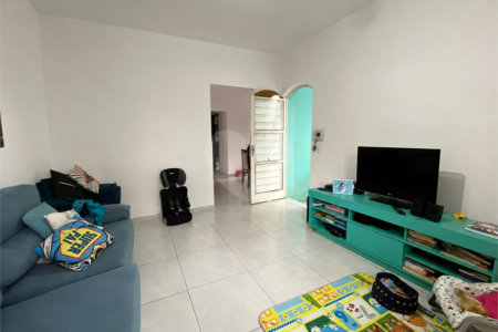 Casa à venda com 3 quartos, sendo 1 suíte, em Vila Barcelona, Sorocaba, SP