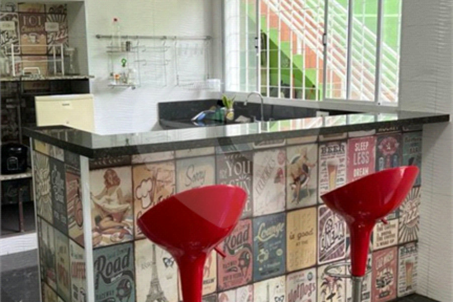 Sobrado à venda com 4 quartos, sendo 1 suíte, em Tremembé, São Paulo, SP