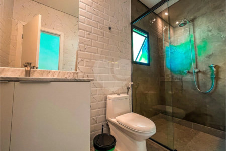 Casa à venda com 4 quartos, sendo 3 suítes,  no condomínio Vintage, Cotia - SP
