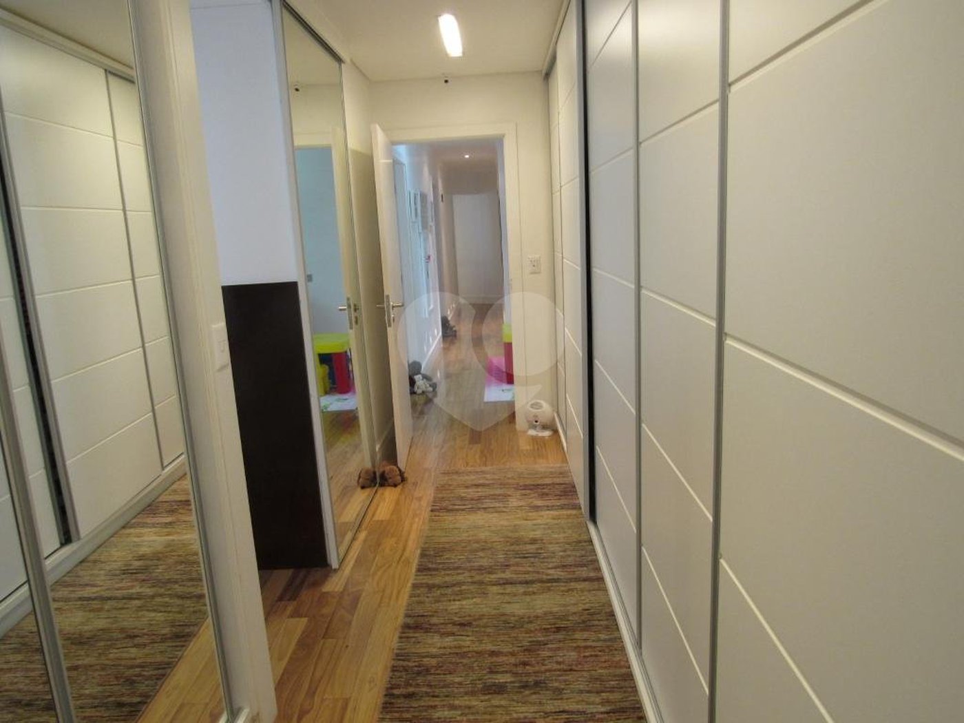 Apartamento à venda com 3 suítes em Real Parque, São Paulo, SP