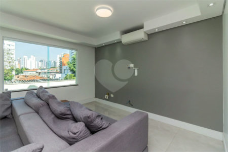 Casa à venda com 3 quartos, sendo 2 suítes,  no condomínio Sagres, São Paulo - SP