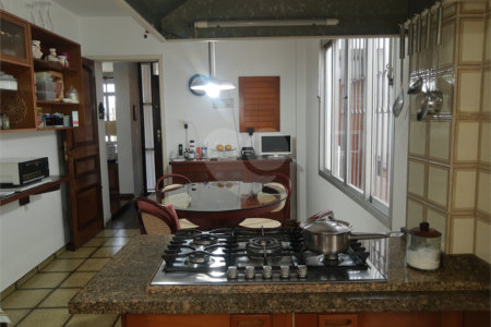 Casa de Vila à venda com 3 quartos, sendo 1 suíte,  em Indianópolis, São Paulo, SP