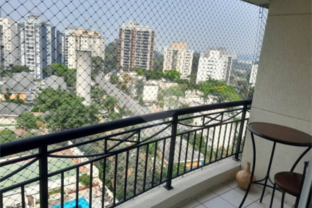 Apartamento à venda com 3 quartos, sendo 1 suíte, em Jardim Marajoara, São Paulo, SP