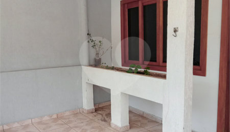 Sobrado à venda com 2 quartos em Tremembé, São Paulo, SP
