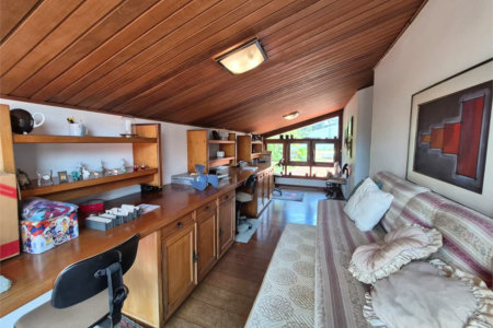 Casa de Vila à venda ou para alugar com 4 quartos, sendo 2 suítes, em Jardim Leonor, São Paulo, SP