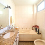 Apartamento à venda com 3 quartos, sendo 1 suíte, em Jardim das Acácias, São Paulo, SP