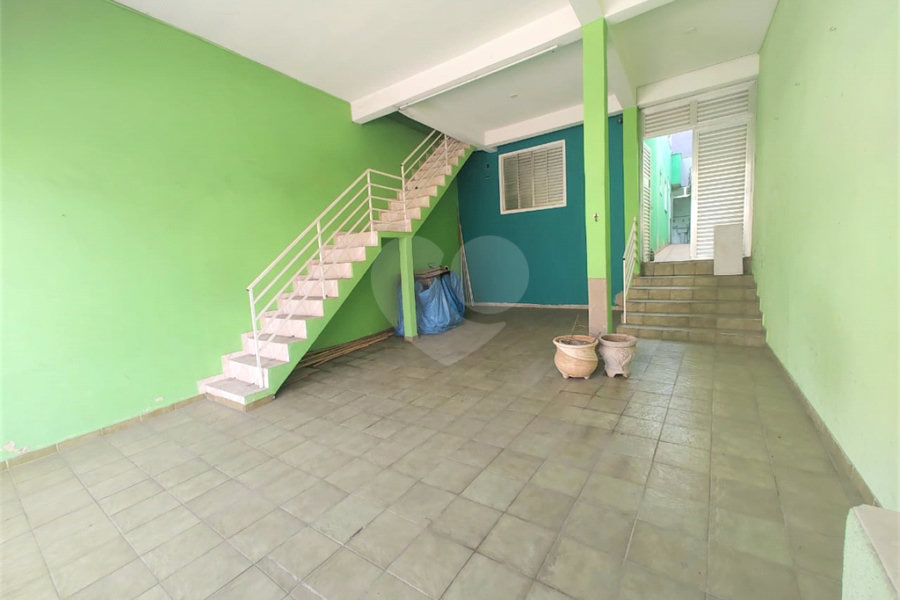 Sobrado à venda com 4 quartos, sendo 1 suíte, em Jardim Regina, São Paulo, SP