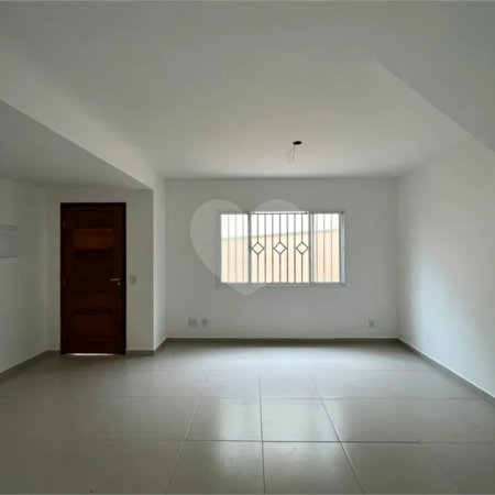 Casa à venda com 2 suítes no condomínio Residencial DI Luca, São Paulo - SP