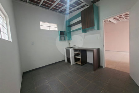 Casa à venda ou para alugar com 3 quartos, sendo 1 suíte, em Vila Aparecida, Itapetininga, SP