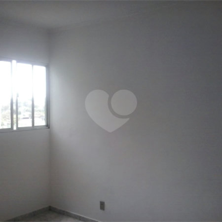 Apartamento à venda com 2 quartos em Vila Perracini, Poá, SP