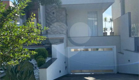 Casa à venda com 4 quartos, sendo 3 suítes,  no condomínio Brisa 1, Mogi das Cruzes - SP