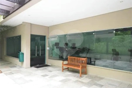 Apartamento à venda com 3 suítes em Vila Suzana, São Paulo, SP