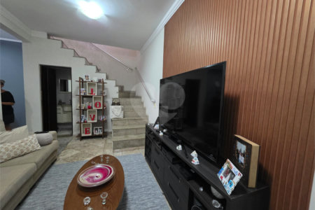 Sobrado à venda com 6 quartos, sendo 3 suítes, em Santa Teresinha, São Paulo, SP