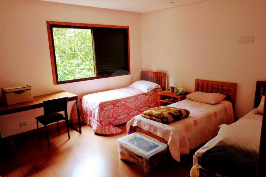 Casa à venda ou para alugar com 5 quartos, sendo 4 suítes, no condomínio Associação Reserva das Hortênsias, Mairiporã - SP