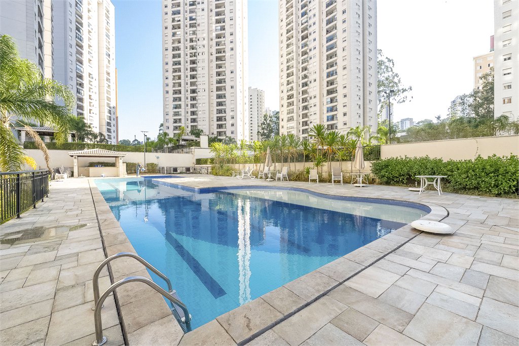 Apartamento à venda com 3 quartos, sendo 1 suíte, em Jardim Parque Morumbi, São Paulo, SP
