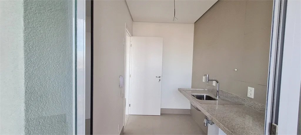Apartamento à venda com 2 quartos, sendo 1 suíte, em Pinheiros, São Paulo, SP