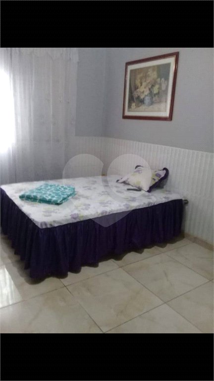 Casa à venda com 4 quartos, sendo 1 suíte, em Parque Santa Rosa, Suzano, SP