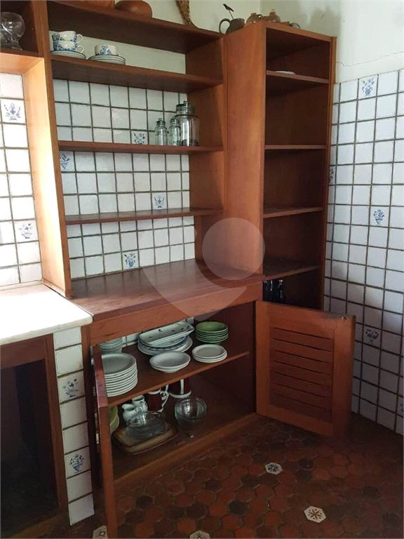 Casa térrea com piscina para venda no Parque Santa Marta