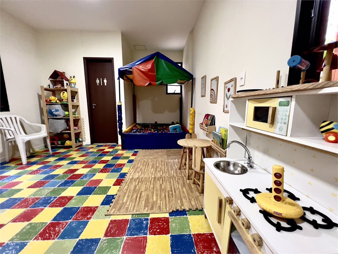 Apartamento com 3 dormitórios à venda, 160 m² por R$ 2.790.000,00 - Itaim Bibi - São Paulo/SP