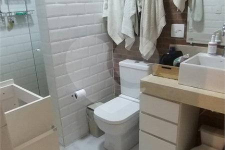 Sobrado à venda com 2 quartos em Vila Gumercindo, São Paulo, SP