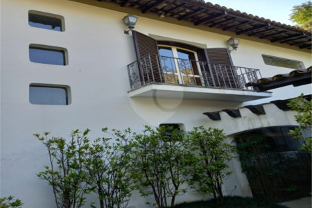 Casa à venda com 5 quartos, sendo 2 suítes,  em Jardim Guedala, São Paulo, SP