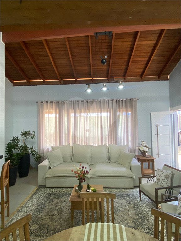 Casa à venda com 2 suítes em Jardim Aclimação, Araraquara, SP