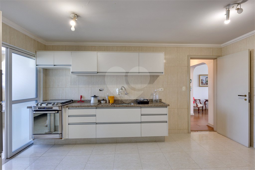 Apartamento à venda com 4 quartos, sendo 1 suíte, em Alto da Boa Vista, São Paulo, SP