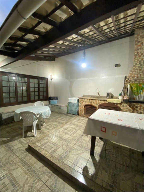 Casa à venda com 3 quartos em Santa Cruz, Rio de Janeiro, RJ